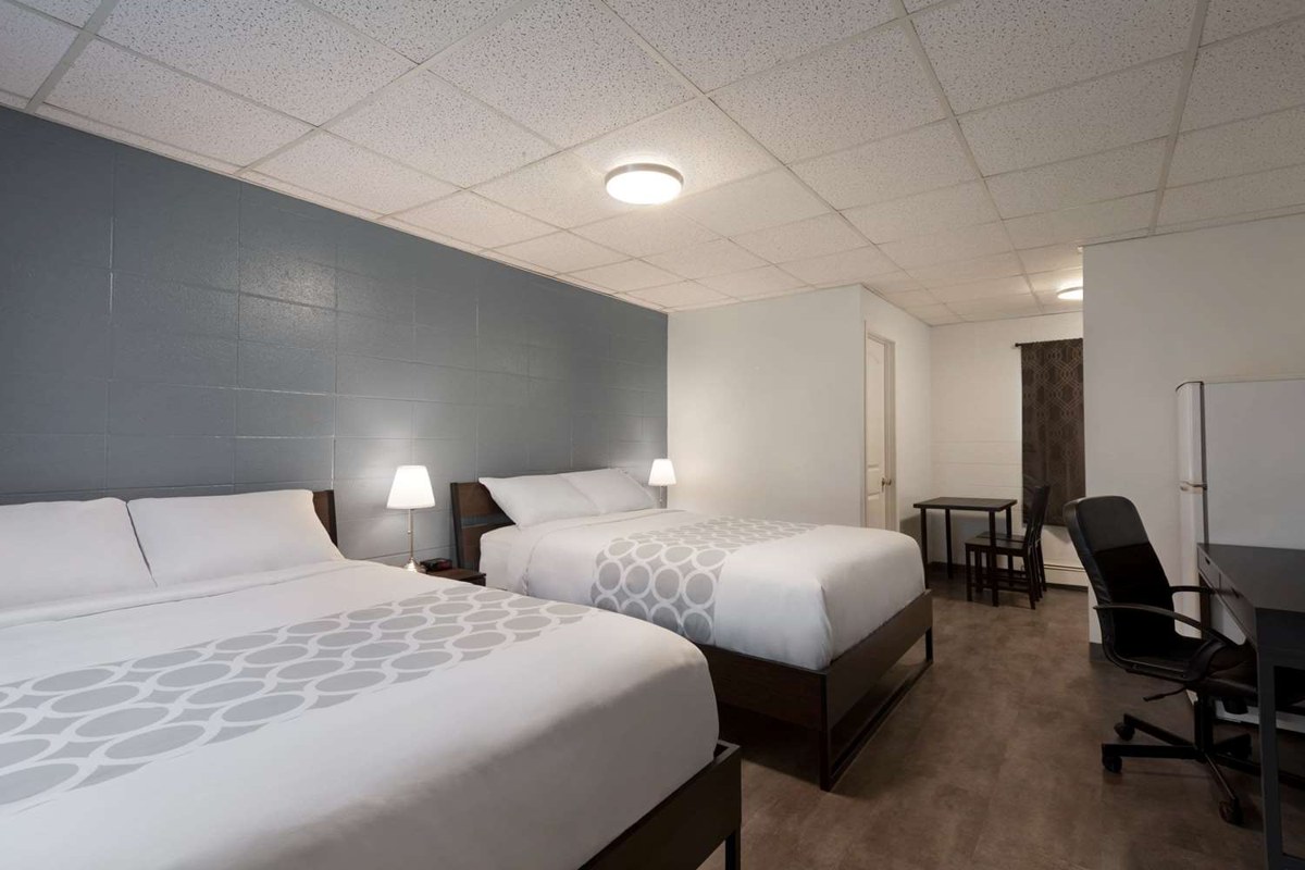 Howard Johnson by Wyndham Grande Prairie photo 4