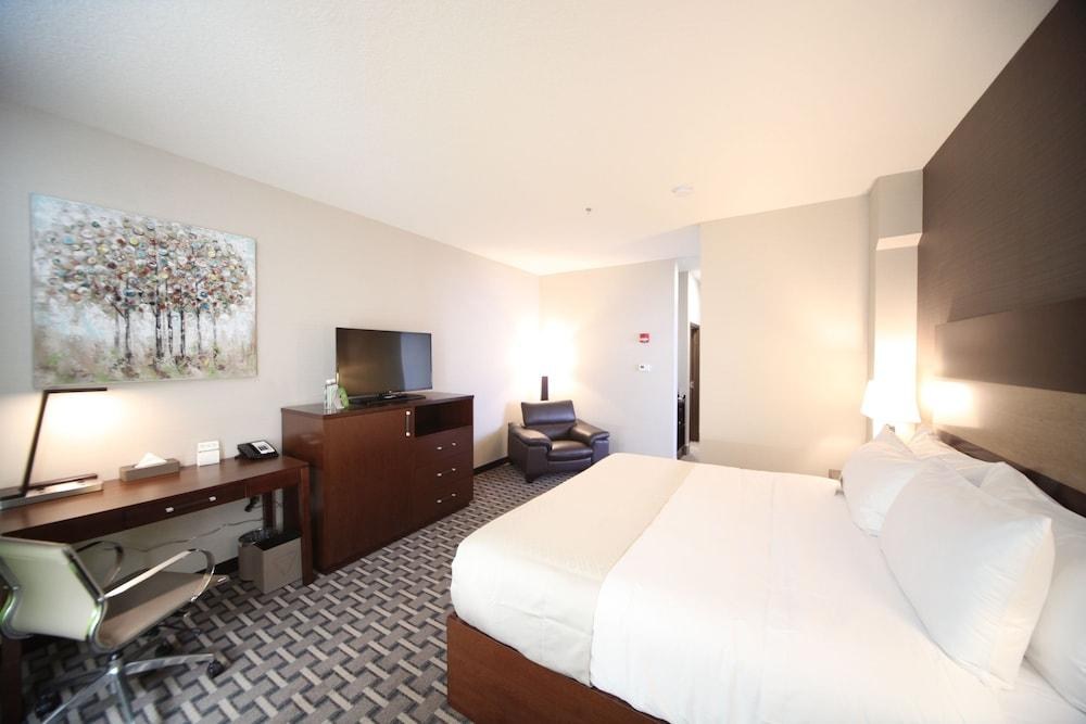 Wyndham Garden Edmonton Airport photo 2