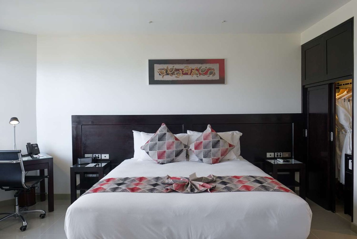 Ramada Suites by Wyndham Wailoaloa Beach Fiji photo 1