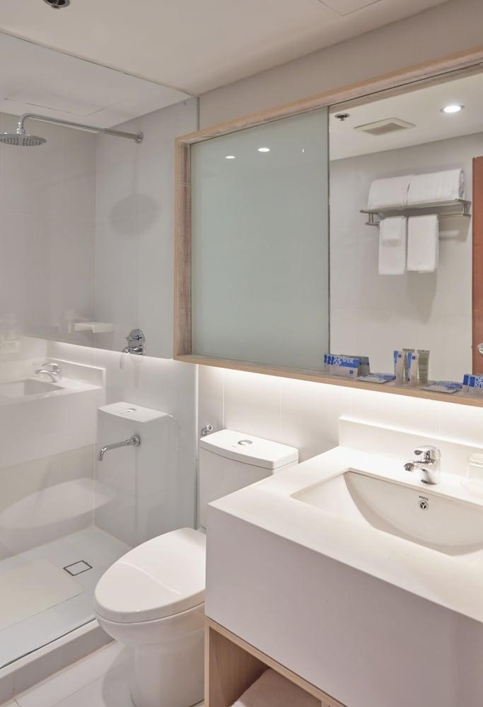 TRYP by Wyndham Mall of Asia Manila photo 3