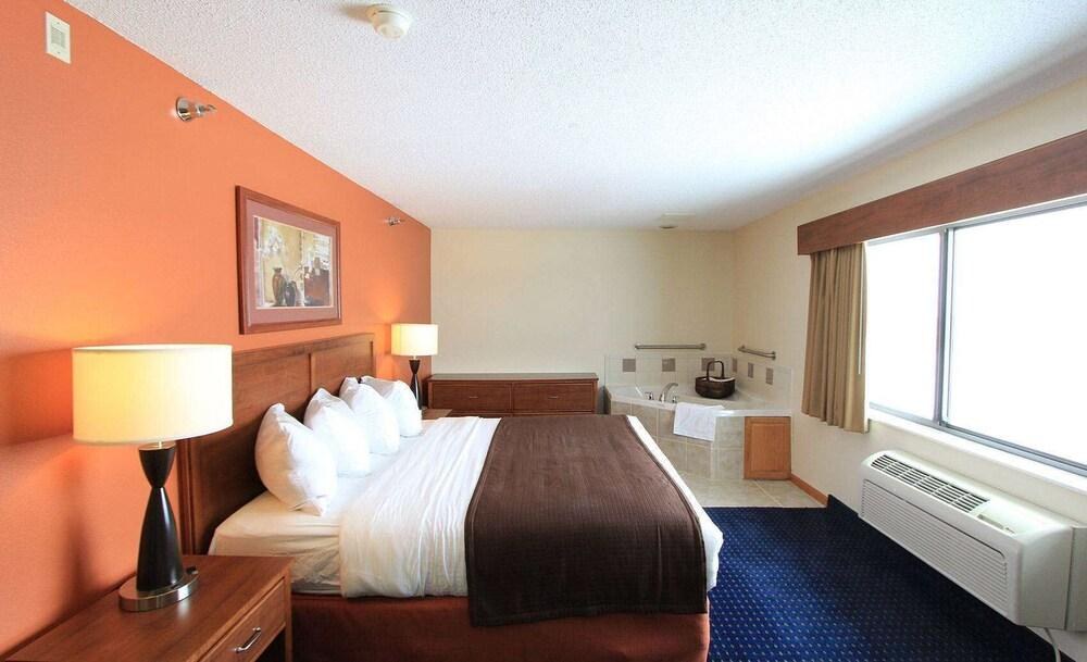 AmericInn by Wyndham Cedar Rapids Airport photo 1