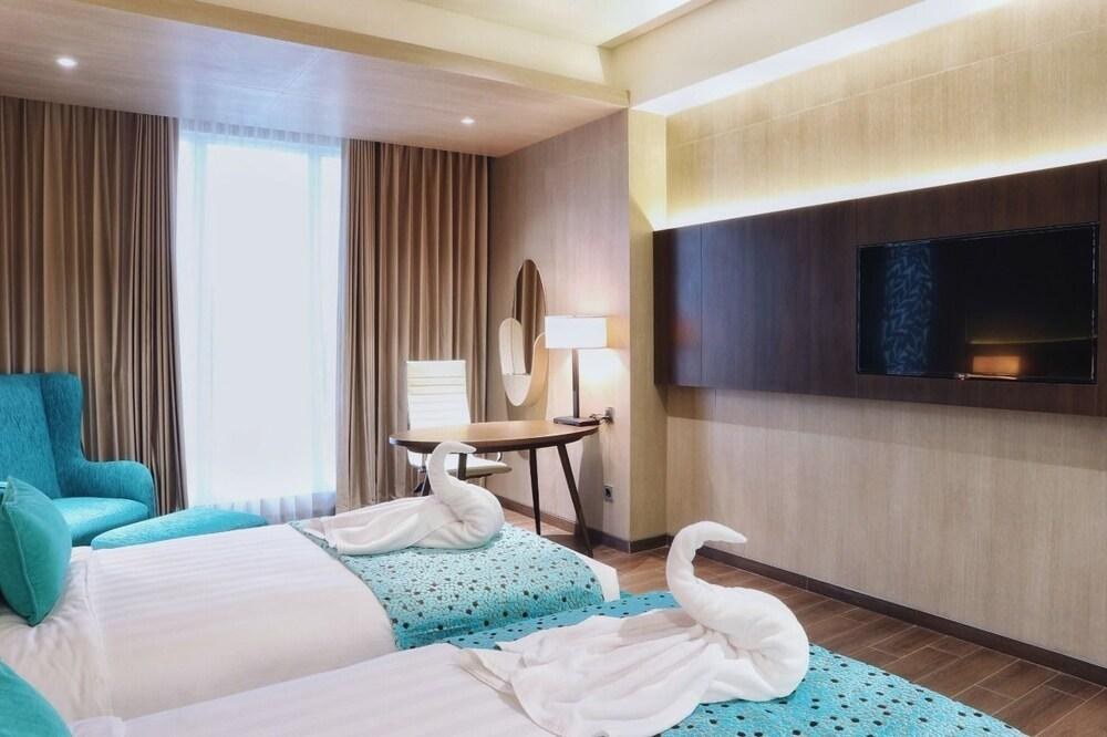 BW LUXURY HOTEL JAMBI photo 2