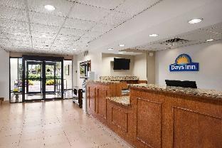 Days Inn by Wyndham Jacksonville Airport photo 1