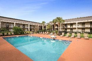 Days Inn by Wyndham Jacksonville Airport photo 2