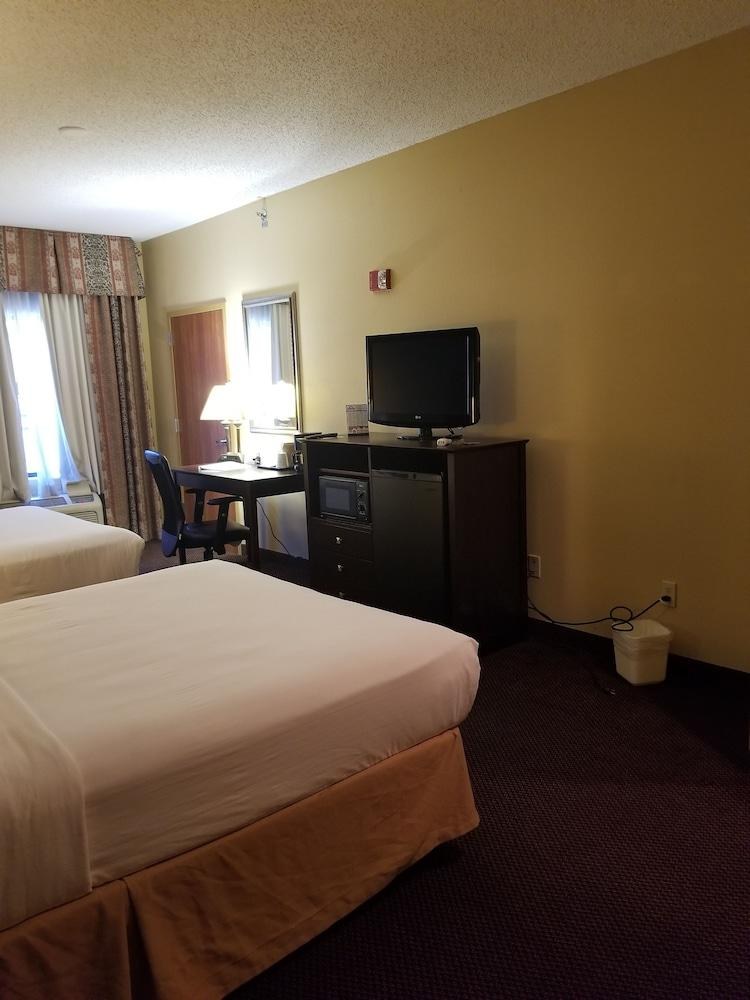 Days Inn by Wyndham Tulsa Central photo 2