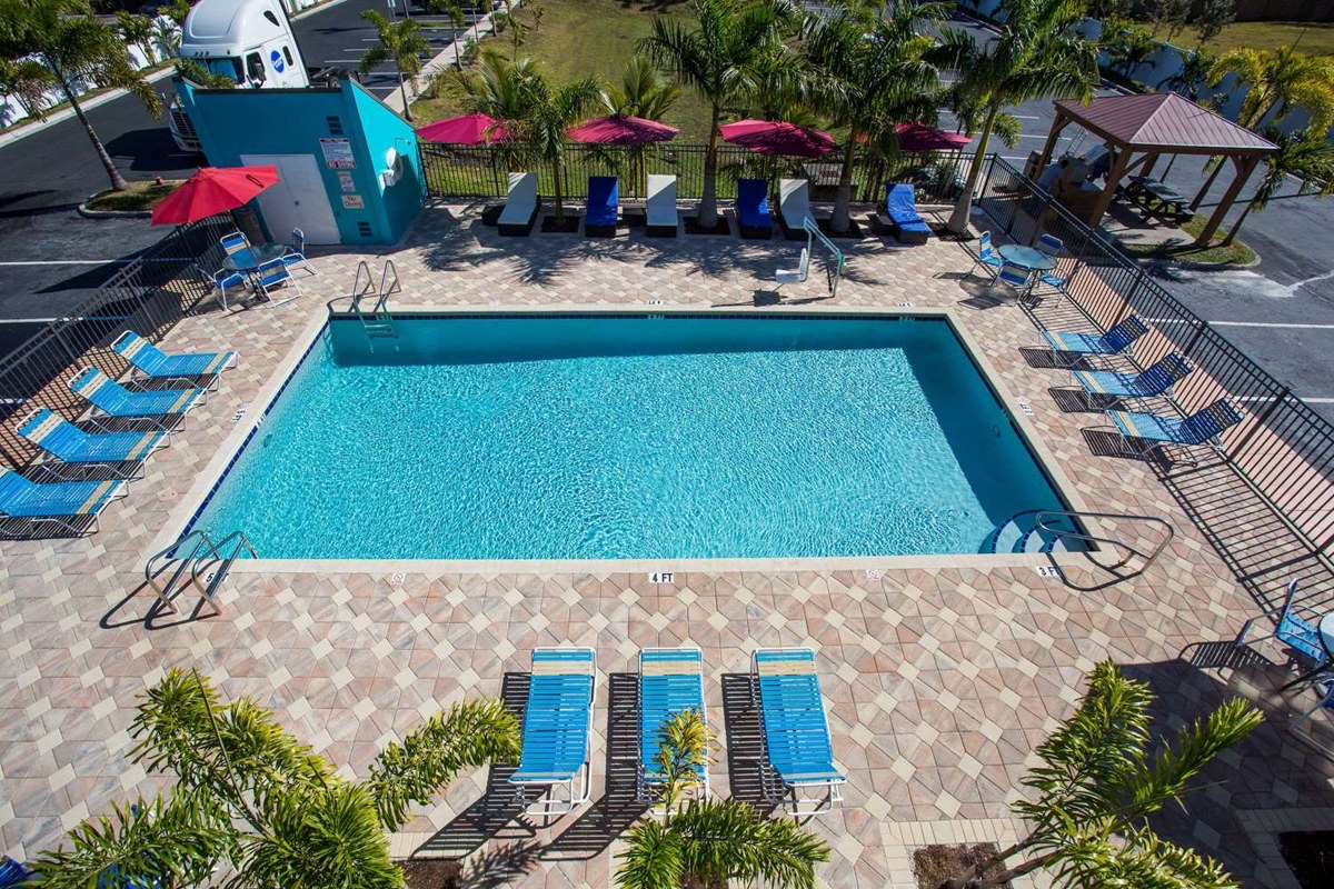 Days Inn by Wyndham Sarasota Bay