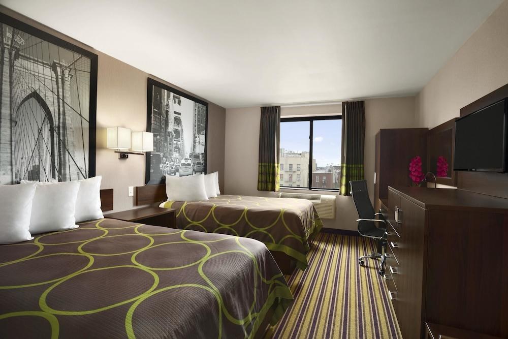 Super 8 by Wyndham Bronx photo 1