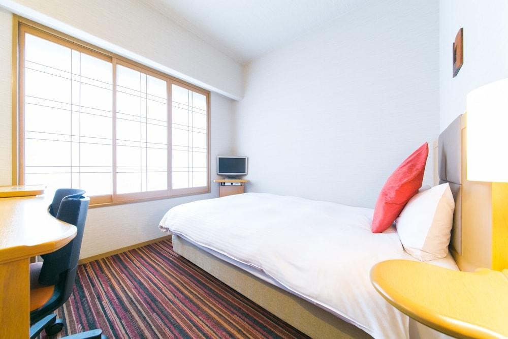PEARL HOTEL YAESU photo 1