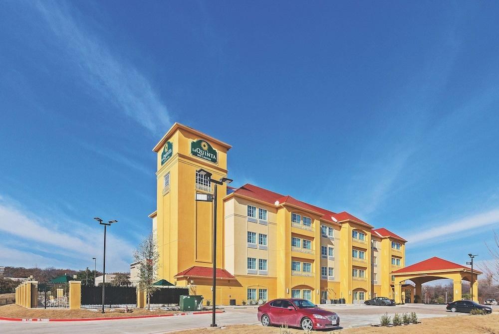 La Quinta Inn & Suites by Wyndham Fort Worth Arlington West
