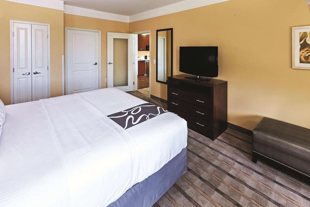 La Quinta Inn & Suites by Wyndham Houston NW Beltway8/WestRD photo 1