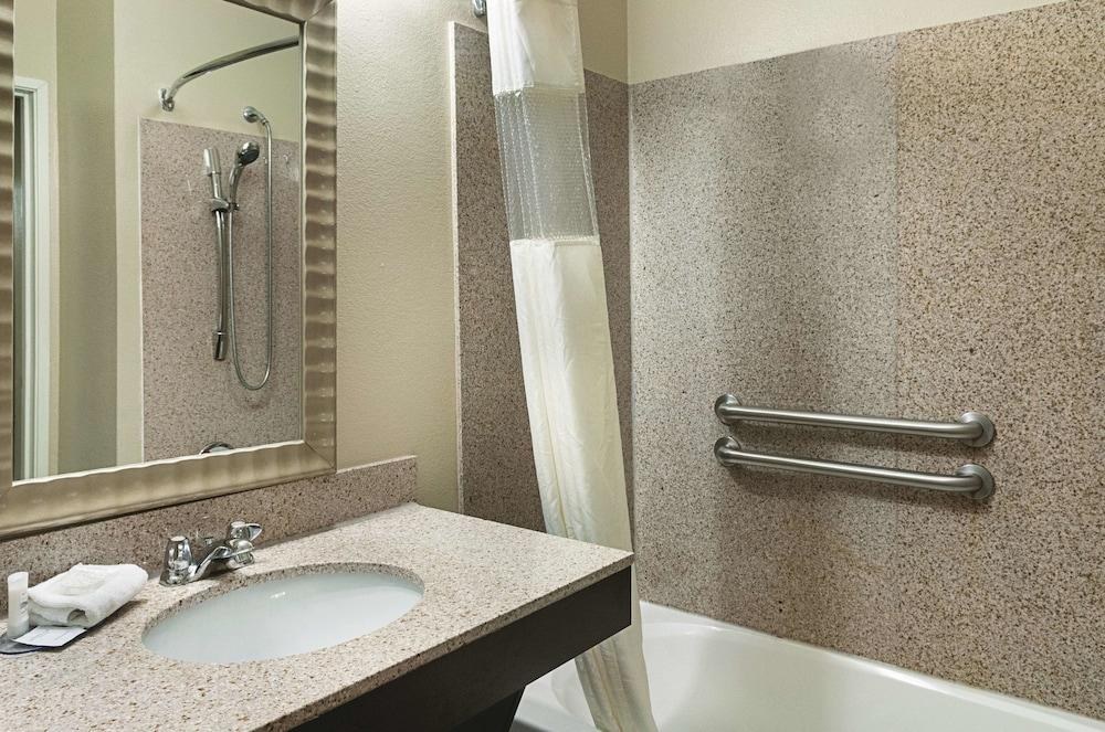 La Quinta Inn & Suites by Wyndham Houma photo 1