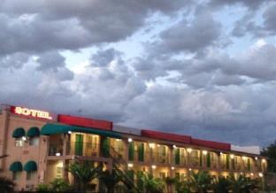 CROWN MOTEL