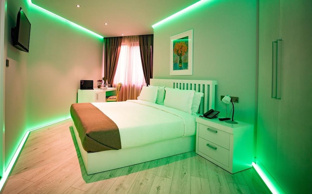 METRO HOTEL TIRANE photo 1