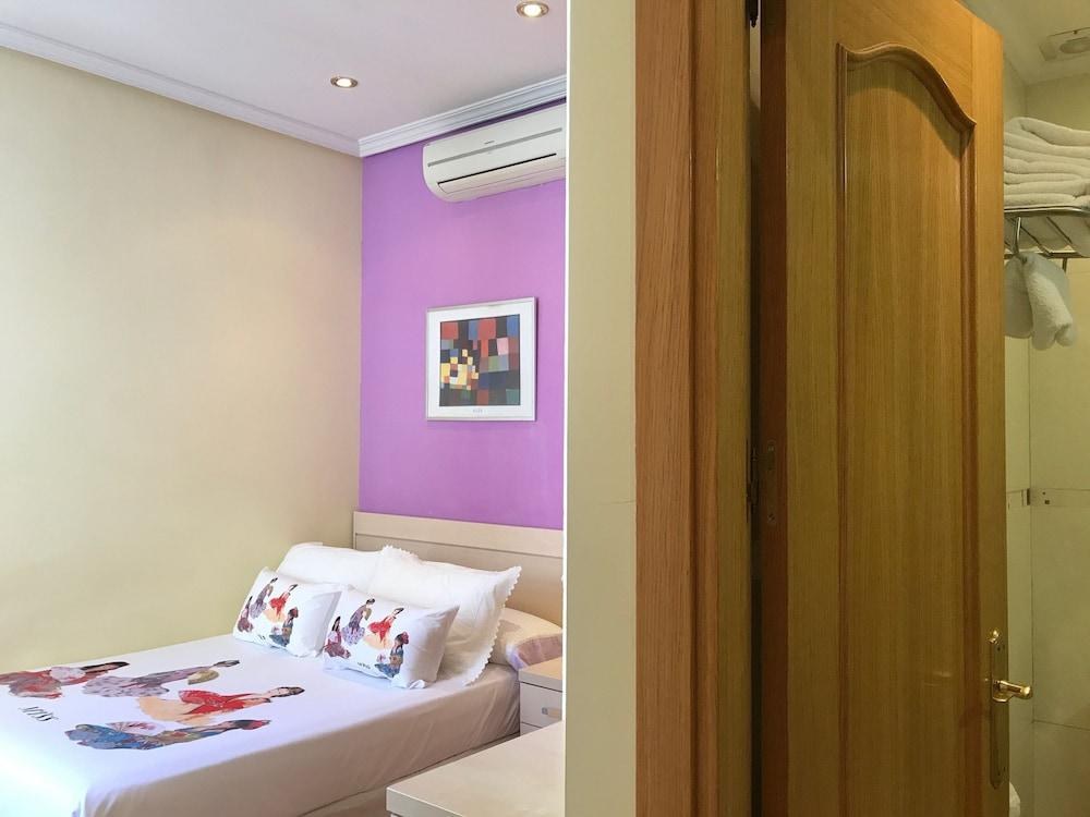 Hostal Luz photo 2
