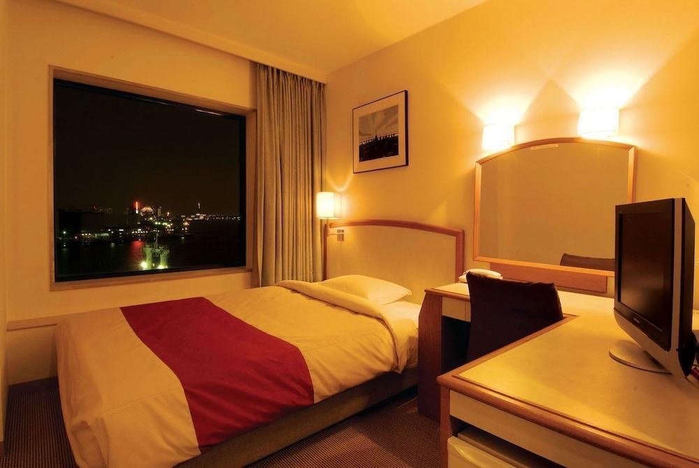 Bayside Hotel Azur Takeshiba Hamamatsucho photo 1