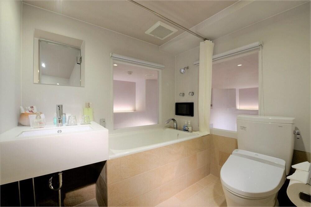 Roppongi Hotel S photo 2