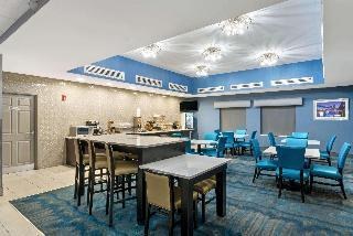 La Quinta Inn & Suites by Wyndham Phoenix I-10 West photo 3