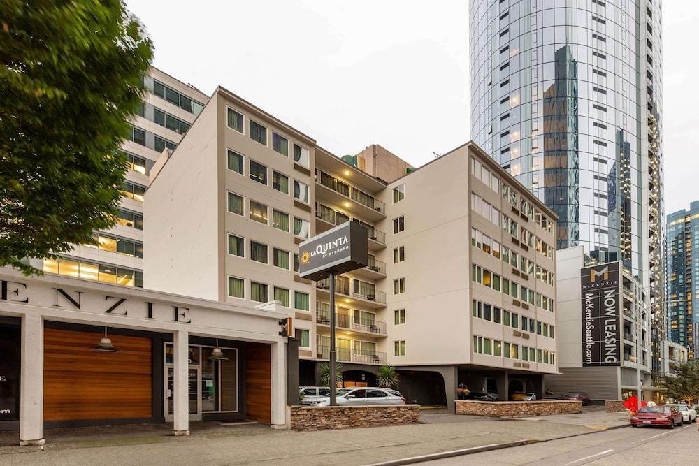 La Quinta Inn & Suites by Wyndham Seattle Downtown photo 2