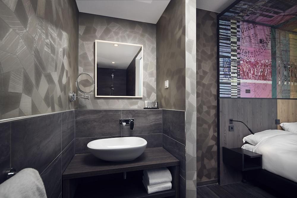 Inntel Hotels Utrecht Centre photo 3