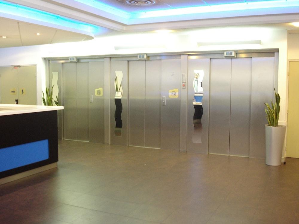 ibis budget Paris Porte de Montmartre photo 1