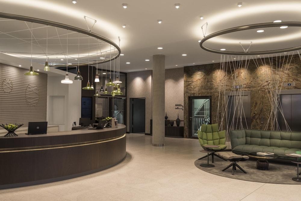 Hyatt Place Frankfurt Airport