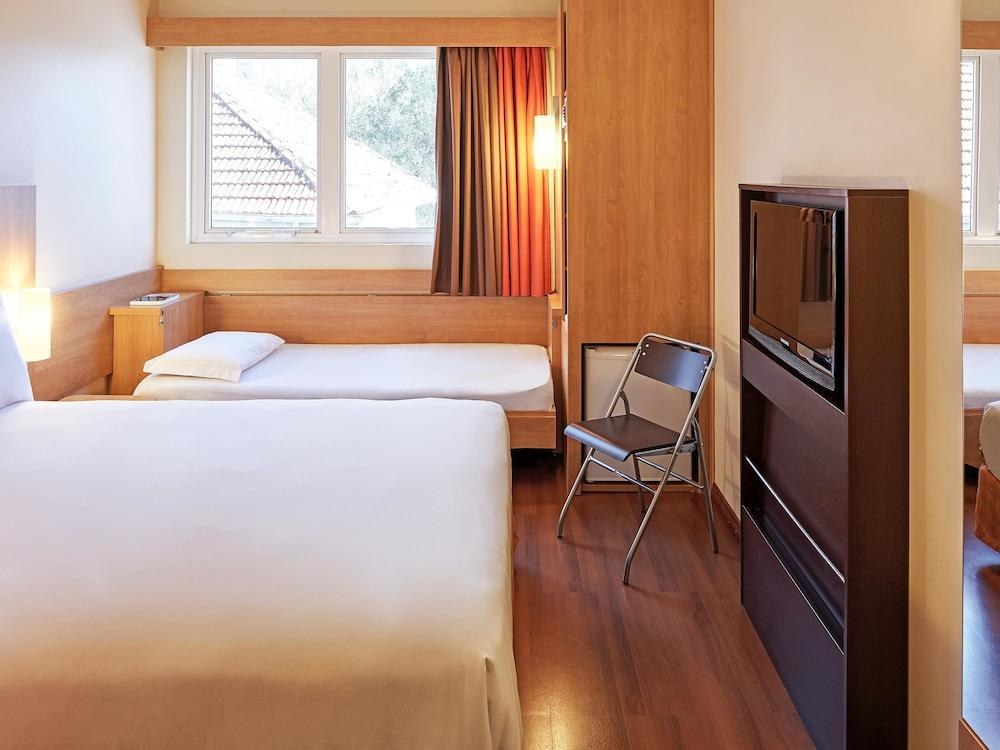 HOTEL IBIS PORTO ALEGRE MOINHOS DE VENTO photo 1