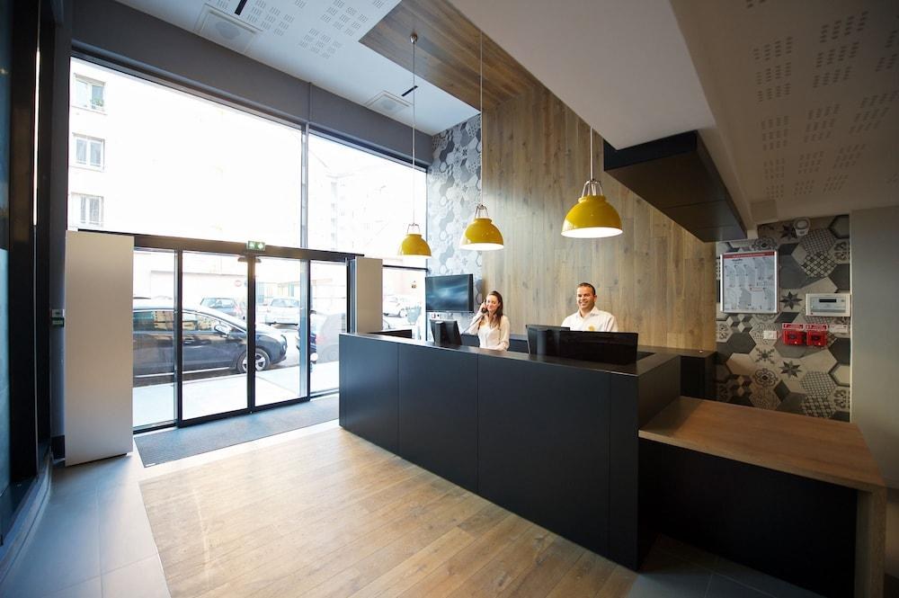 STAYCITY APARTHOTELS RUE GARIBALDI photo 2