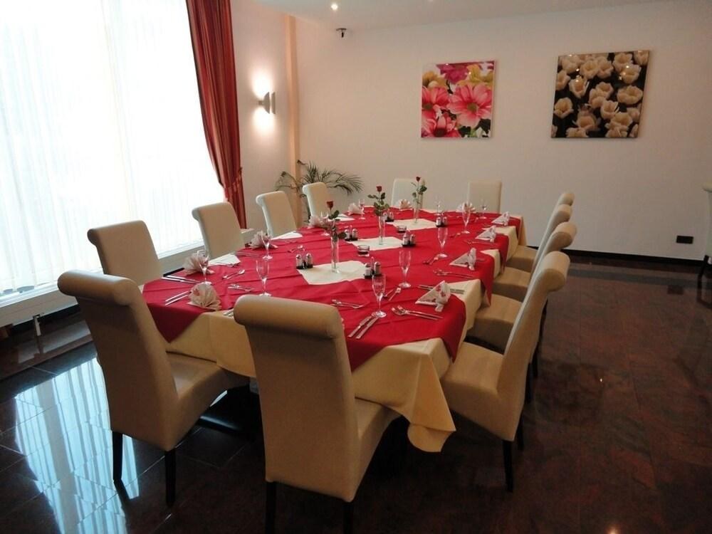 Grand Hotel Dream Frankfurt City photo 4
