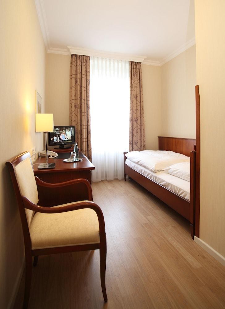 Hotel Alster-Hof photo 2