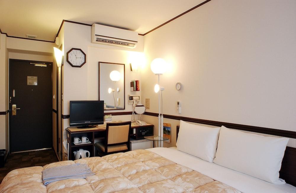 Toyoko Inn Kyoto Gojo-Omiya photo 1