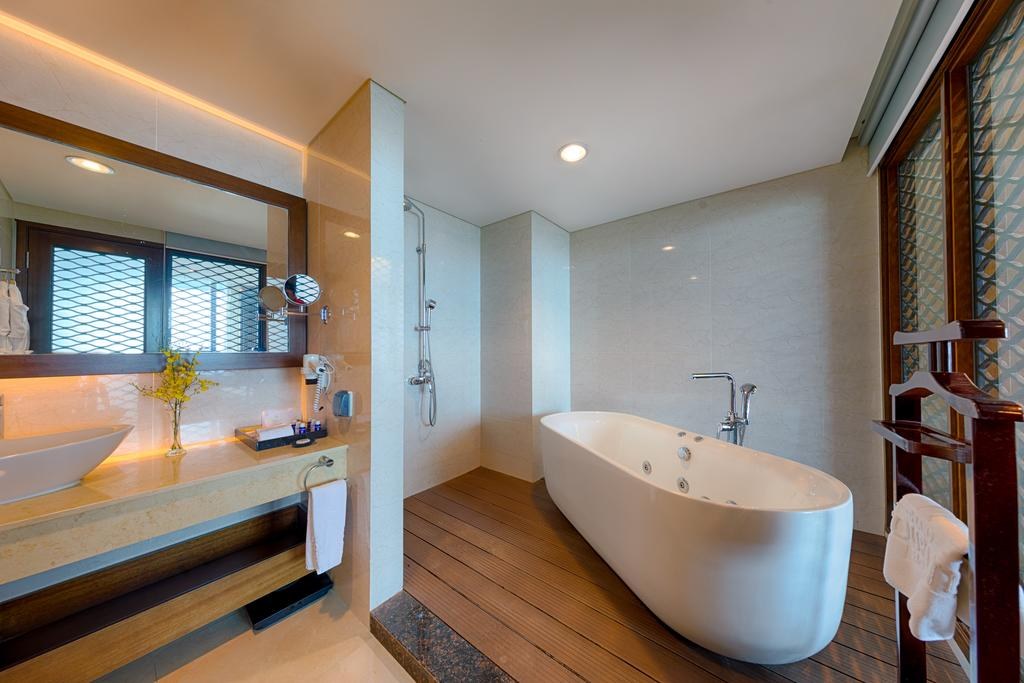 GRAND TOURANE HOTEL photo 3