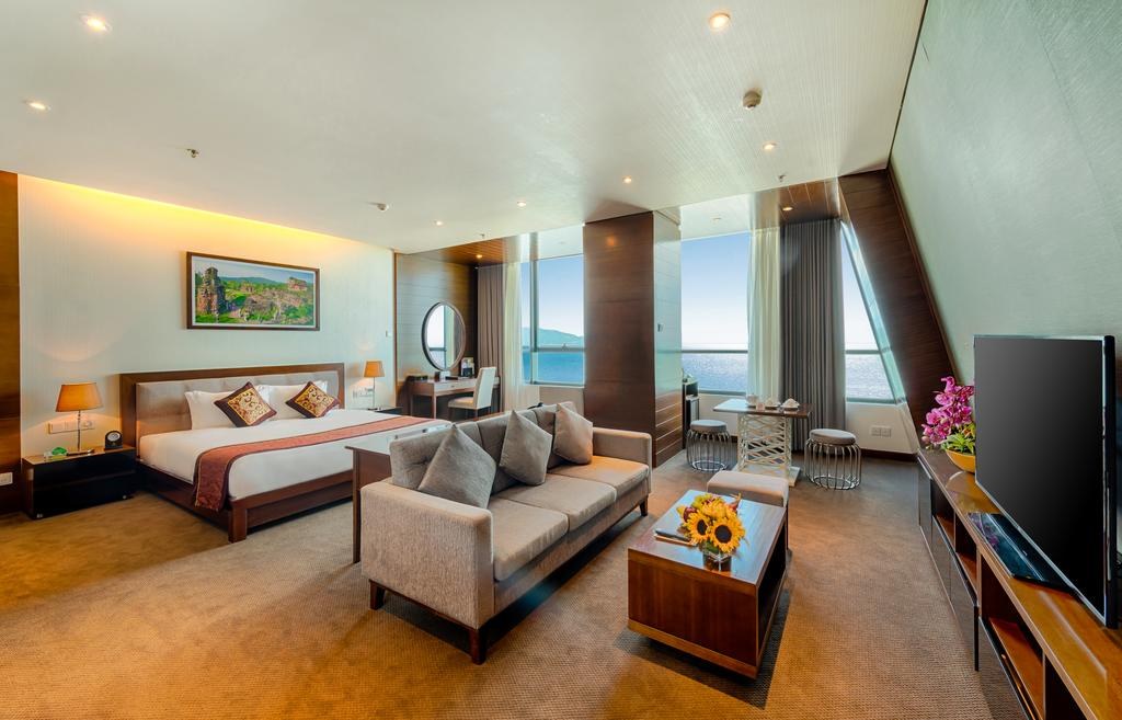GRAND TOURANE HOTEL photo 4