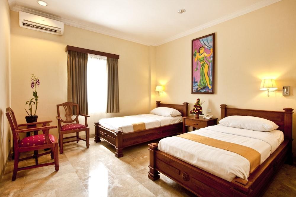 KUMALA PANTAI HOTEL photo 2