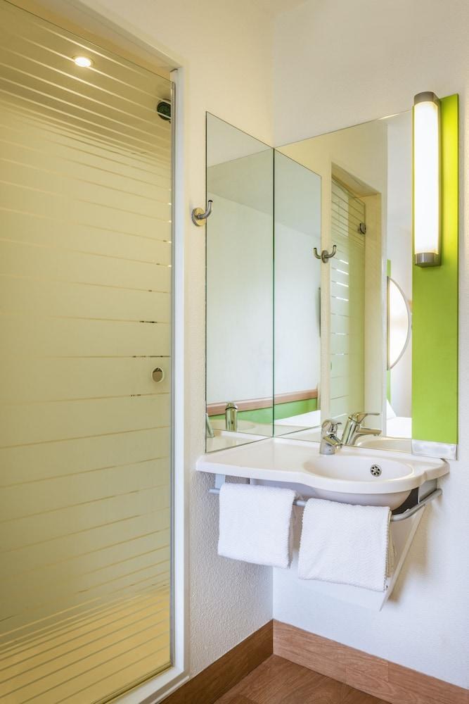 ibis budget Courbevoie Paris la Defense 1 photo 3