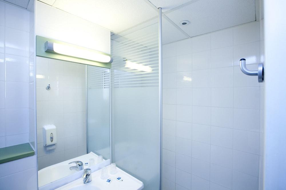 Ibis Budget Marseille Vieux Port photo 3