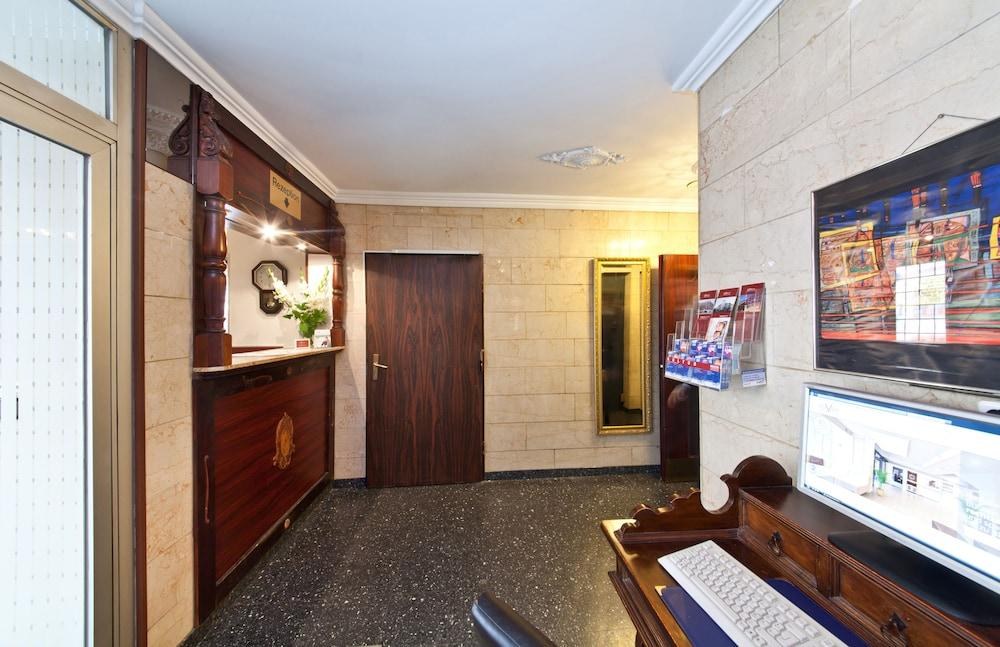 Hotel Primus Frankfurt Sachsenhausen photo 1