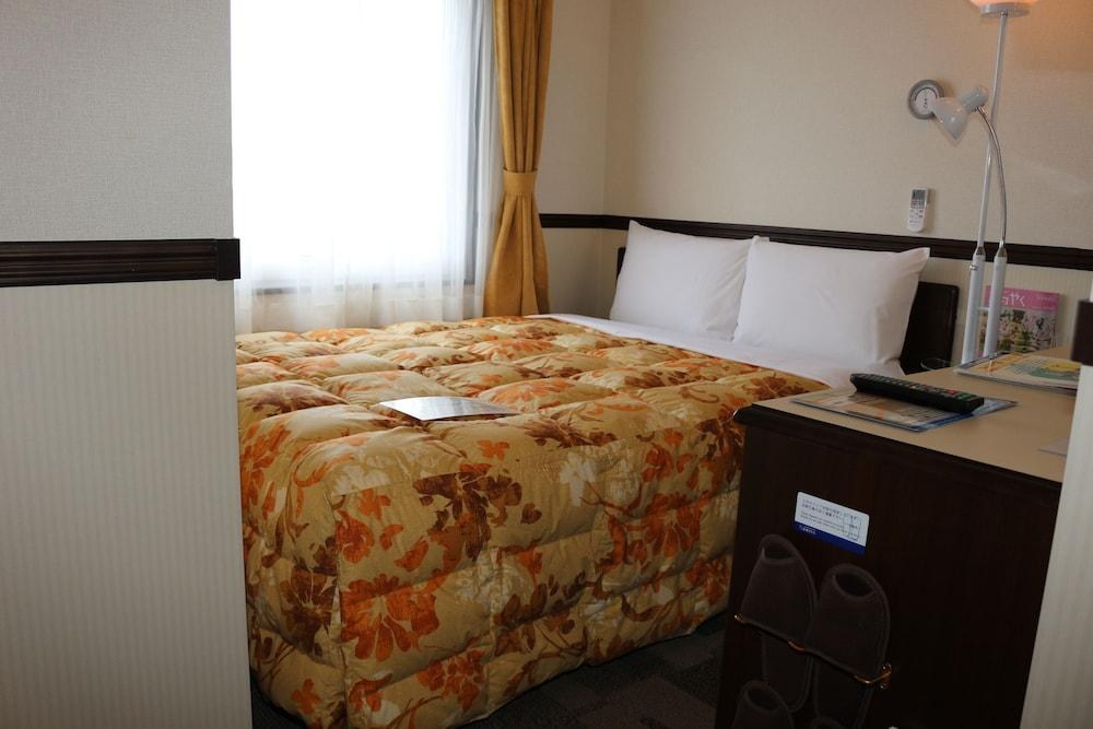Toyoko Inn Shin-Osaka Chuo-guchi Honkan photo 2