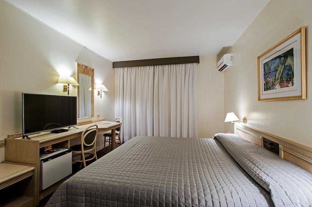 TREVI HOTEL