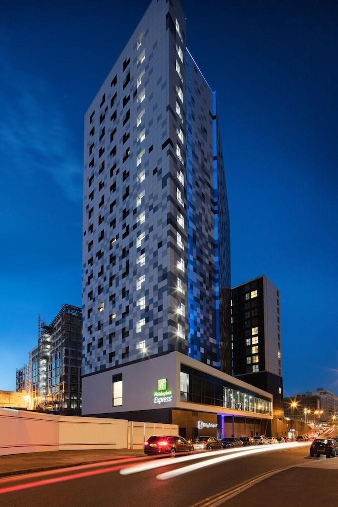 Holiday Inn Express Birmingham - City Centre by IHG