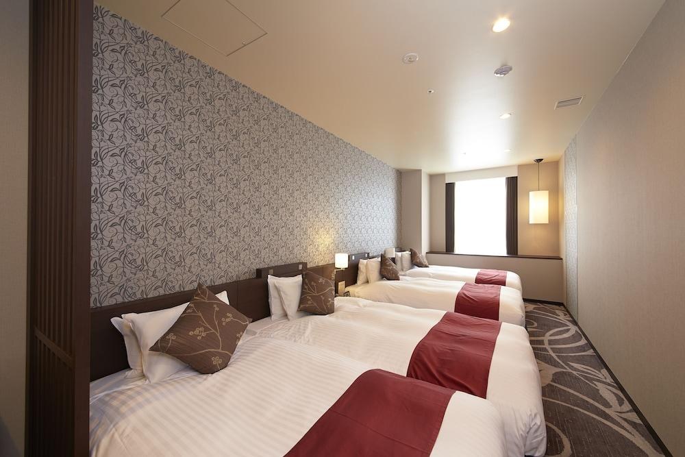 QUINTESSA HOTEL OSAKA BAY photo 2