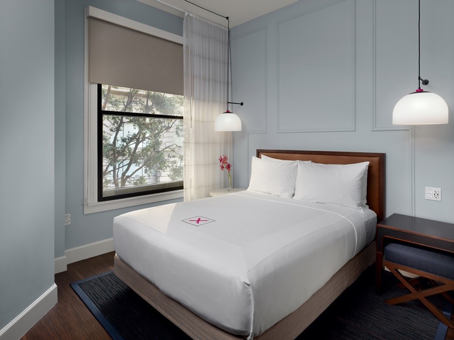 AXIOM HOTEL photo 3