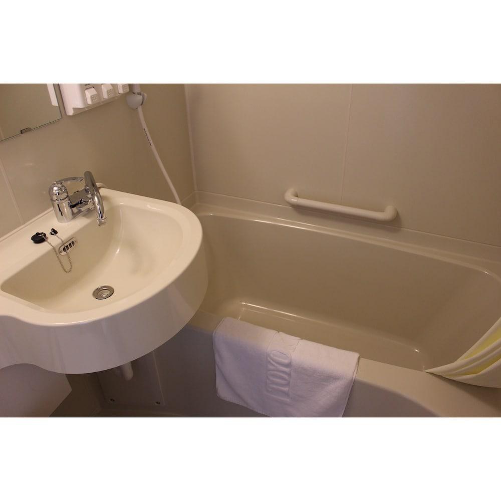 Toyoko Inn Nagoya Sakae photo 3