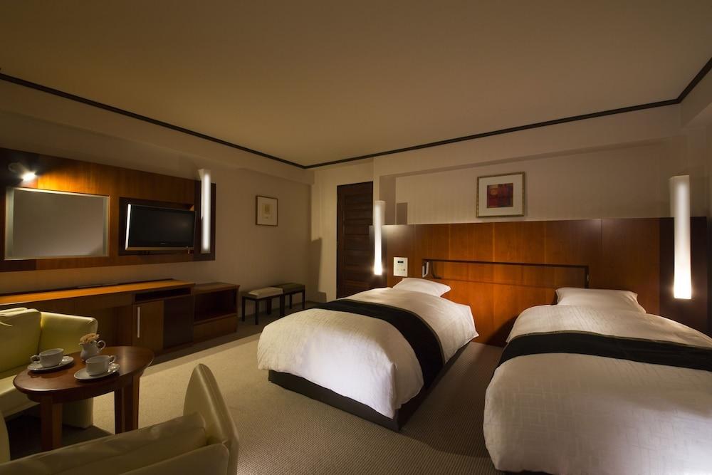 PRINCESS GARDEN HOTEL photo 1