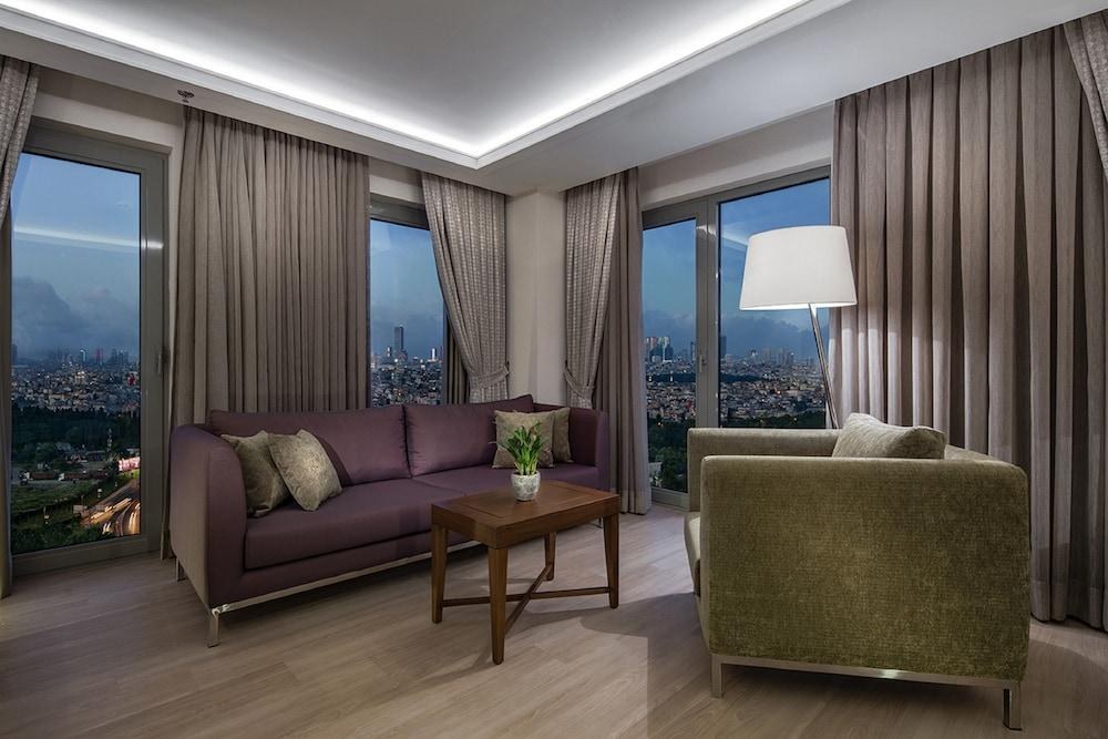 Doubletree By Hilton Istanbul Topkapi photo 1
