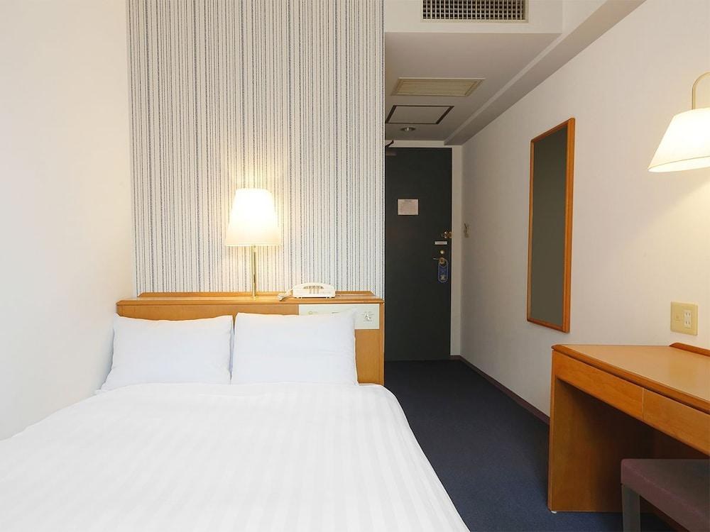 Smile Hotel Nihonbashi Mitsukoshimae photo 1