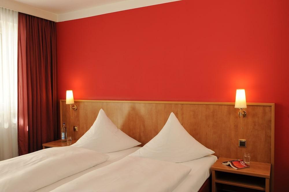 Hotel Isartor photo 2