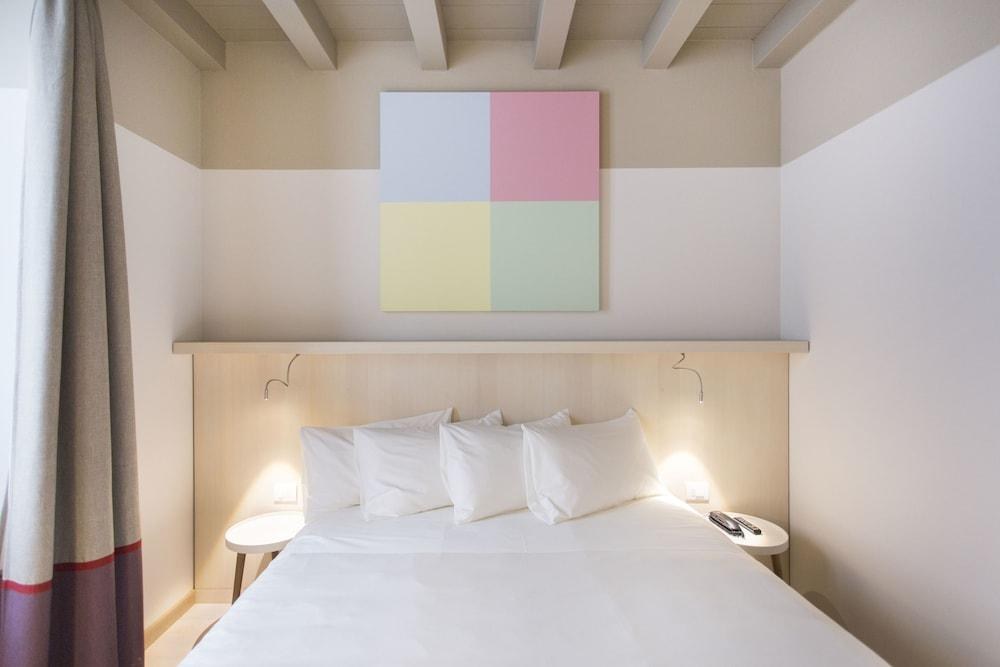Savona 18 Suites photo 2