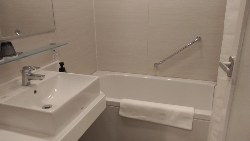 Nippon Seinenkan Hotel Tokyo, Shinjuku photo 3