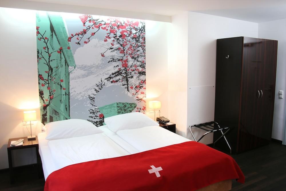 Helvetia Rooms - Self Check-In photo 1