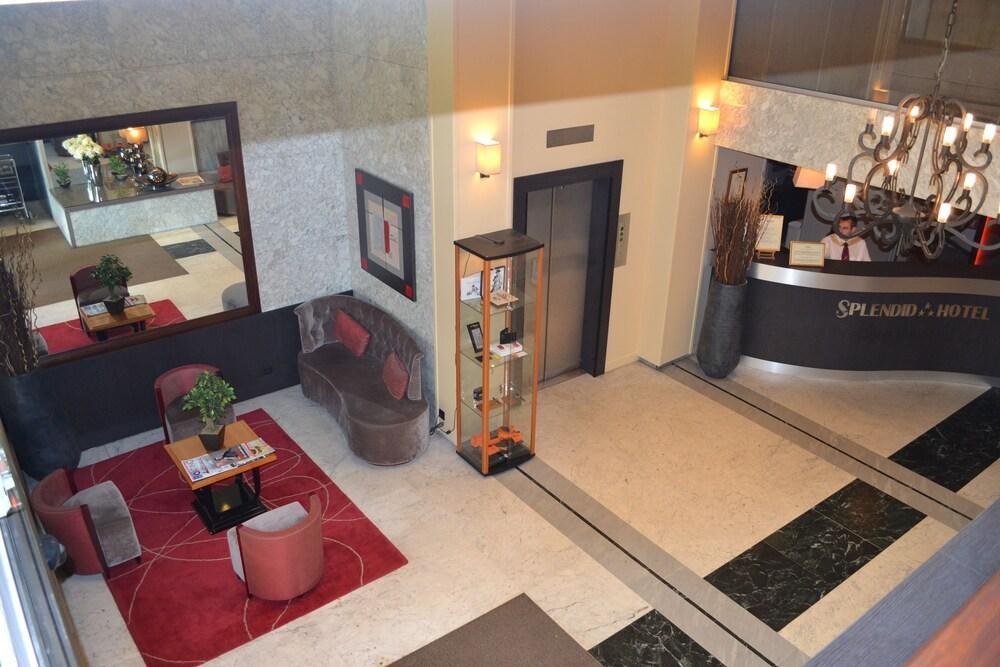 Splendid Hotel Lac d'Annecy - Handwritten Collection